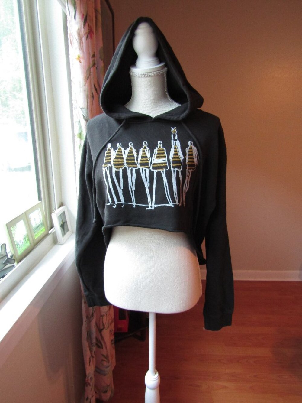NEW 🎁Junk Food X Donald Roberson Cropped High/Low Hoodie